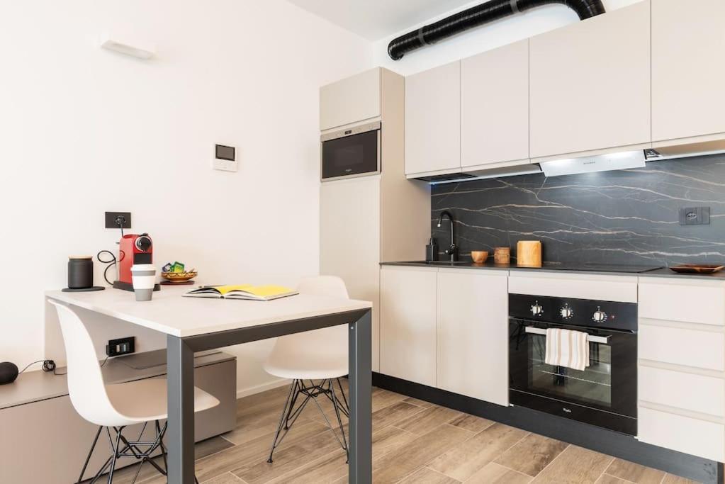 Emotichome 7 Flexyrent Studio Milan Extérieur photo
